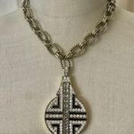 Heidi Daus “Chinoise Chic” Reversible Pendant Necklace – Swarovski Crystals & Bo Gold Photo 0