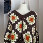Vintage Granny Square Floral Afghan Crochet Poncho Shawl Sweater Handmade Brown Size M Photo 3