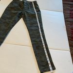 Lee women's camo slim fit skinny leg mid rise sculpting size 6 medium Photo 2