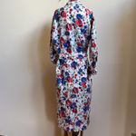 Aberdeen & Dunbar floral robe bright florals on a white background Red Size M Photo 3