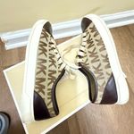 Michael Kors  Size 7M Women's Brown Beige Leather Casual Shoes SNEAKERS Photo 6