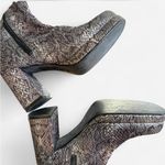 90s MUDD snake print platform boots Gray Size 6.5 Photo 3