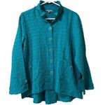 Habitat Clothes to Live In Women Crinkle Top Size Medium Buttons Stretch Artsy Photo 0