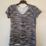 Under Armour  heat gear fitted black grey shirt size womens small Photo 0