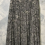 H&M Animal Print Pleated Skirt – Black/White | Size 6 Photo 0