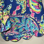 Lilly Pulitzer  size 0 shorts scallop hem size zip blue tropical print pockets Photo 1