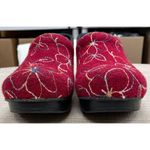 Dansko  Red Wool Embroidered Shoes Clogs Size 7.5 SKU 1479 Photo 2