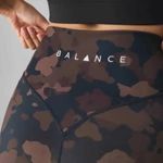 Balance Athletica Base Camp Camo Camouflage Leggings Yoga Black & Brown Size XS Photo 1