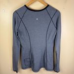 Lululemon  Size 8‎ Turn Around Long Sleeve Blue Gray Striped Thumb Holes Medium Photo 5
