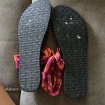 Sanuk yoga sandals Photo 5