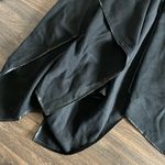 Bush Cape in Black Photo 2