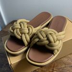 Rothy's The Summer Sandal in Golden Sun NIB 7.5 Photo 1