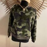 Workshop Republic Clothing 🆕 Faux Fur Camouflage Crew Neck Sweatshirt XS 💚 Photo 1