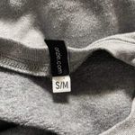 Onzie  S/M Top Pullover Sweatshirt Cropped USA Photo 4