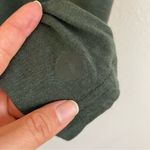 Allbirds  Merino Wool Blend Crewneck Long Sleeve Layering Tee Green Size Small Photo 4