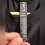 Vuori  Activewear Tank Top Womens Medium Black Sleeveless Team Iconix Workout Photo 2