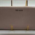 Ted Baker A Very Rare HTF Beautiful Beige Zip Around  London Leather Wallet Photo 0
