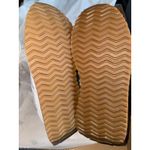 New Balance Women’s 11.5/ men’s 10 237 Photo 3