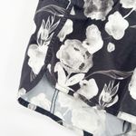 Lululemon  Womens Tracker Active Athletic Running Shorts Size 6 Inky Floral Black Photo 4