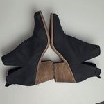 Toms  EVERLY BLACK NUBUCK LEATHER SPLIT TOP ANKLE HEELED BOOTS WOMENS 11 Photo 2