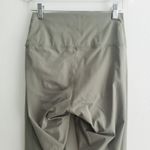 Everlane Perform Yoga Waistband Leggings Photo 6