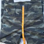 Athleta  Ultimate 7/8 Tight Green Camo Leggings Size XS Gym Active Stash Pocket Photo 5