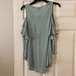 EXPRESS Women's light green Cold Shoulder Top size M brand new Photo 4