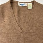 Old Navy  Men's Brown V-Neck Sweater Photo 3