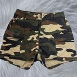 Love Tree Camo Women's Shorts Photo 0