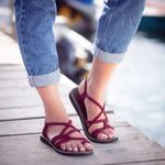 Sangria Palm Leaf Flat Women's Sandals | Photo 2