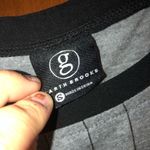 Garth Brooks World Tour Baseball Cut Casual Chic Tee Size Small Black Photo 3