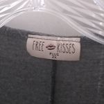 Free Kisses FINAL MARKDOWN  owl tee 2x Photo 3