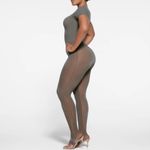 SKIMS GUNMETAL T SHIRT Photo 4