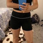 Vestique Shorts Photo 0