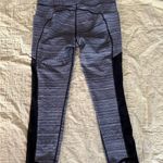 Athleta  Black White Striped Sheer Panel Capris Pants Yoga Running Fitness VGUC M Photo 5