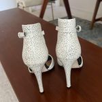 Topshop rebel white leather stingray textured peep toe ankle strap sandal heels Photo 4