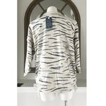 Democracy NEW Zebra Print Sweater w/Pockets, Plus Size 2X New w/Tag in Packaging Photo 4