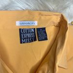 Cotton Express  Missy stretch mustard pearl snap blouse sz medium Photo 1