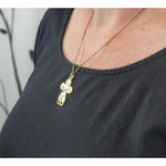 Gold tone Cross and chain Photo 2