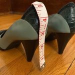 NWOT Kenzie vintage Mad men snakeskin heels 6M Blue Size 6 Photo 3