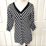 White House | Black Market  black and white tunic top Photo 8