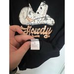 Howdy Black V Photo 3