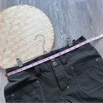 Arcteryx green womens below the knee‎ long cargo shorts Y2K Size 4 Photo 3