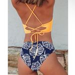Cupshe  Women's Leaves Print Two Piece Bikini Set Swimsuit V Neck Lace Up Swimwea Photo 1