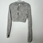 Gymshark  gray cropped top size medium Photo 2