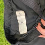 Under Armour Black Shorts Photo 2