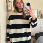 Brandy Melville  Sweater Photo 0