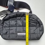 Reebok Trendy Fashionable Lightweight Black Fanny Pack Case Sz 1.6 L NWT Photo 7