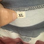 Women’s size large, long sleeve pullover T Photo 1