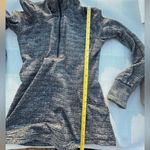 Lululemon Run Women's Gray Quarter-Zip Top size 4 Photo 9